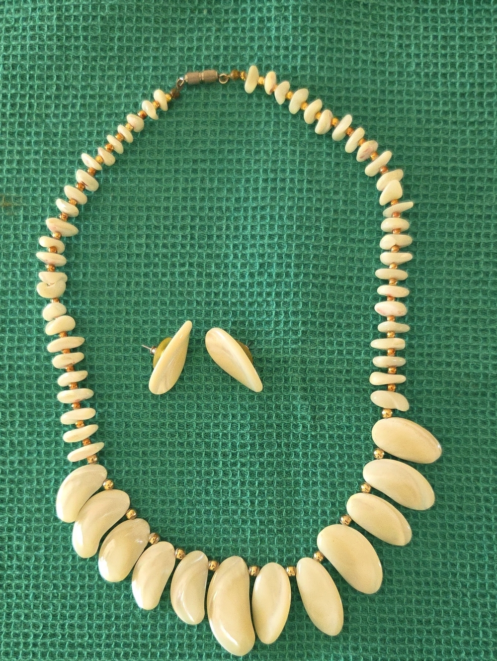 Shell and Goldtone Bead 18" Necklace and Earring Set